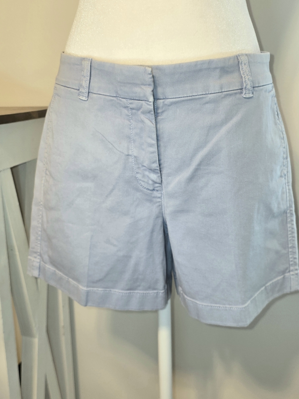 J Crew 5-Inch Stretch Chino Light Blue Shorts Women's Size 4